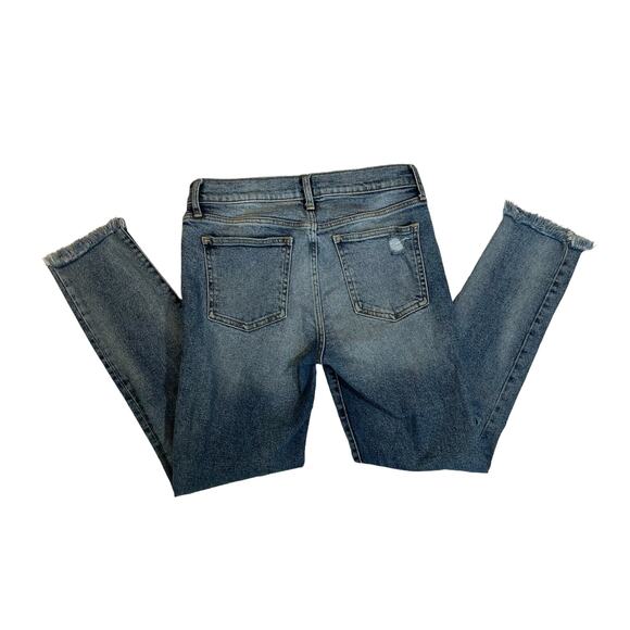 GAP Mid Rise Patch Distressed Blue Denim Jeans Women’s Size 28R / 6 - Picture 3 of 12